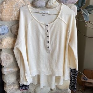 2/$20 Vintage Havana tunic